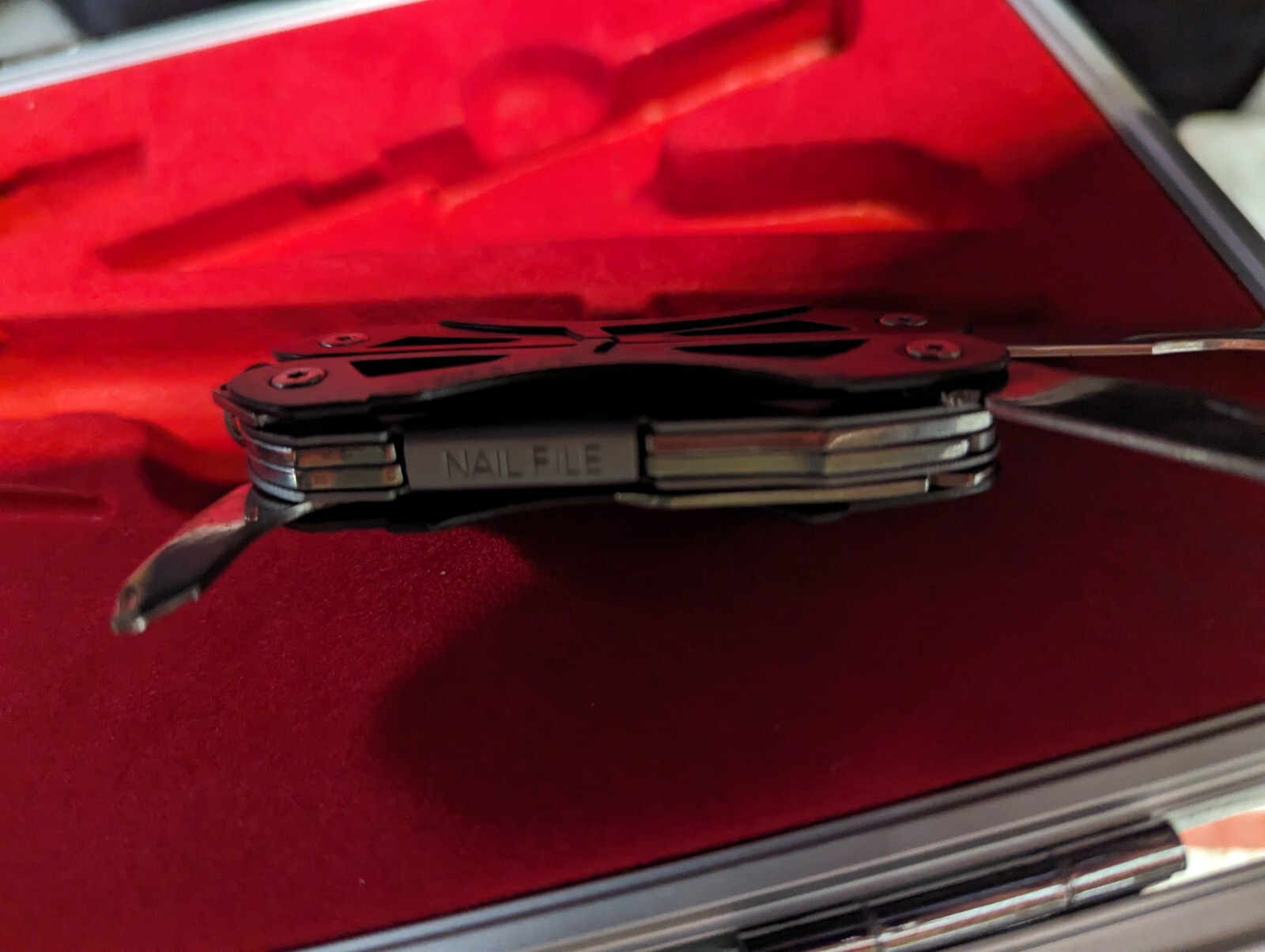 Gerber Multi Pliers & Multi Tool Knife With Hard Case