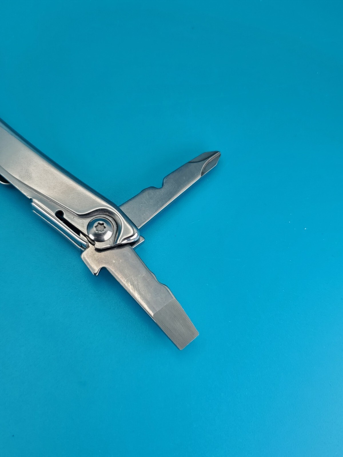 Leatherman Bolster 13 Tool Stainless Steel Multi-Tool!