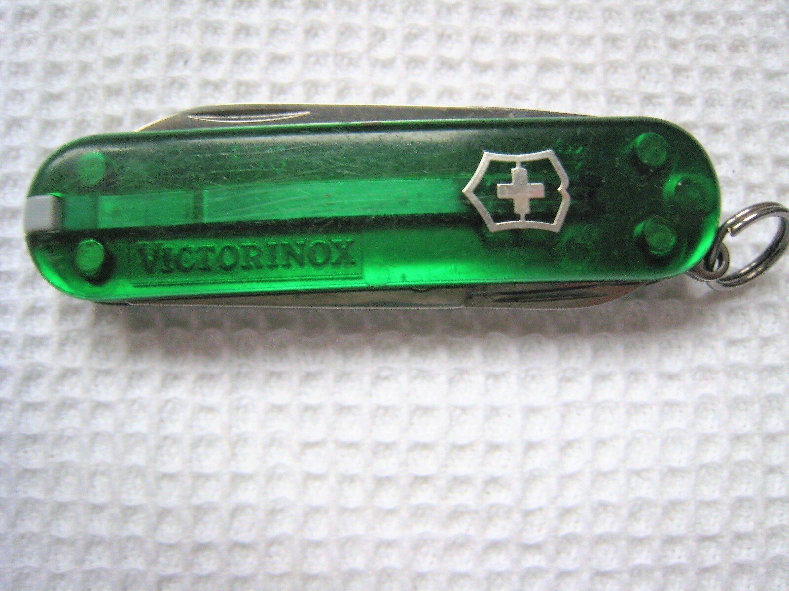 SWISS ARMY POCKET KNIFE VICTORINOX CLASSIC SD MINI MINIATURE SMALL TINY KEYCHAIN