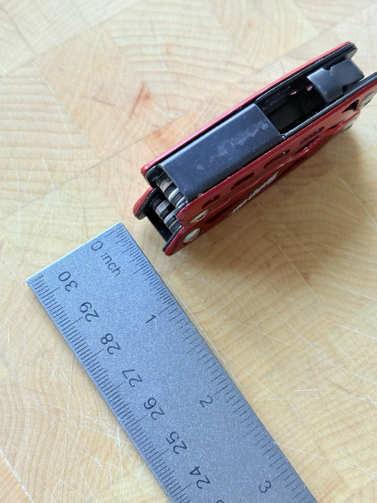 SNAP-ON Multi Tool Black Stainless Steel Red Handle Easy Grip 9-in-1 NICE !!
