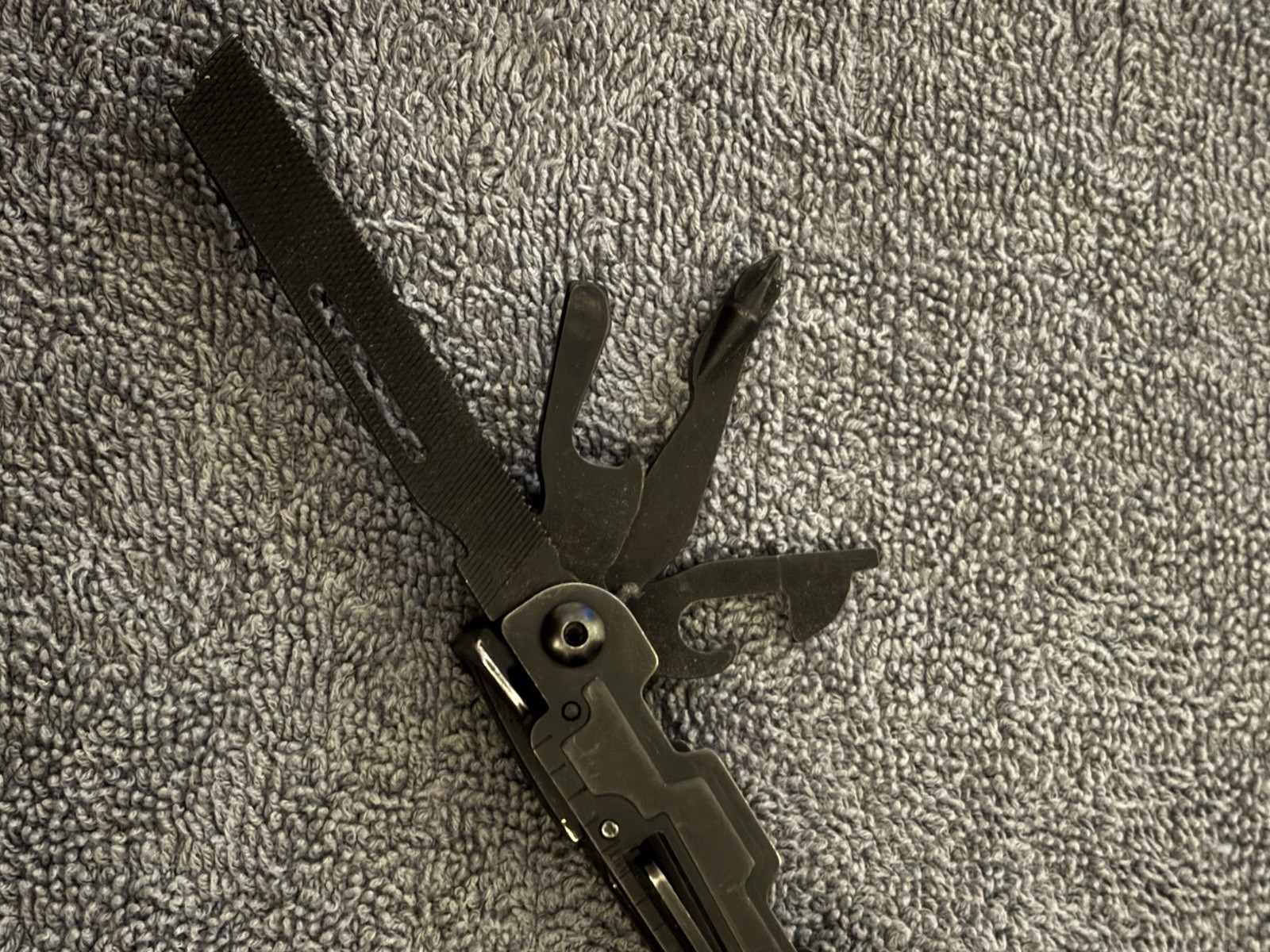 SOG PowerAccess Black Multi-Tool w/ Pliers 3in Straight Blade File Pocket Clip