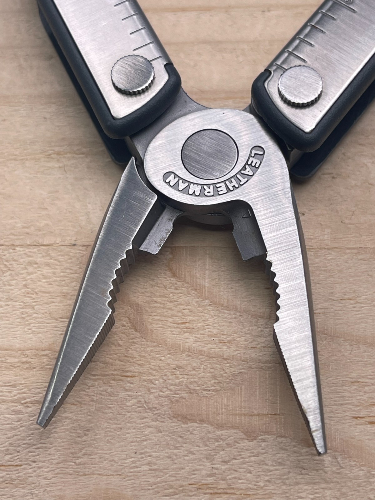 Leatherman Kick Multi-tool Knife with Nylon Sheath 10/09