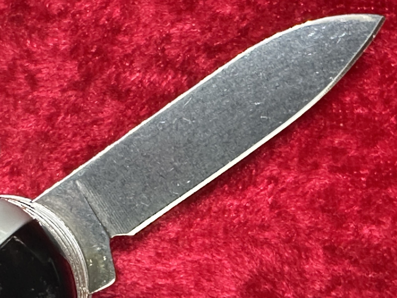 Victorinox SwissChamp Black Swiss Army Knife 91mm 22 Tool 8 Layer (685)