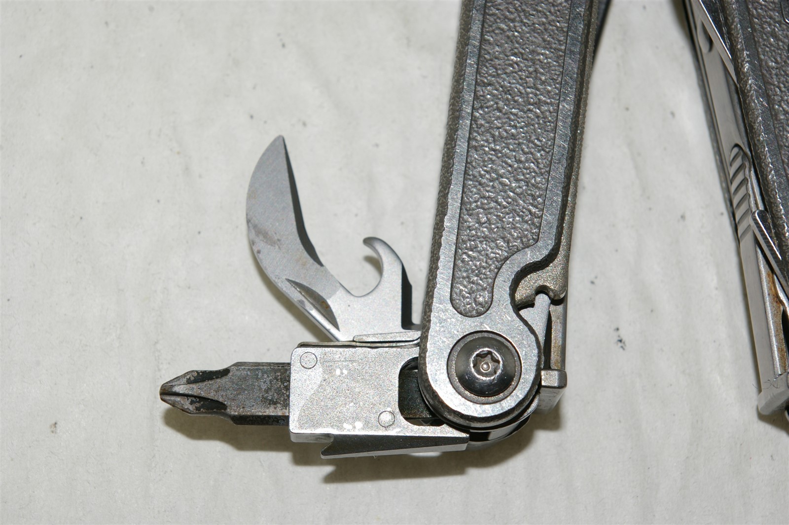 Leatherman Charge TTi Multi-Tool Multi-Plier S30V PLEASE READ
