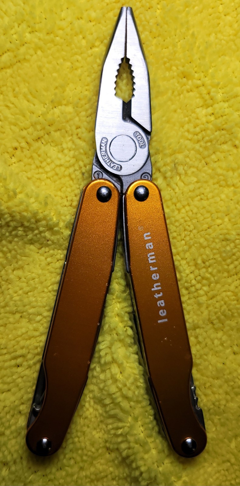 Leatherman Juice s2 orange -Mint Unused, Multitool RARE text Version Collectable