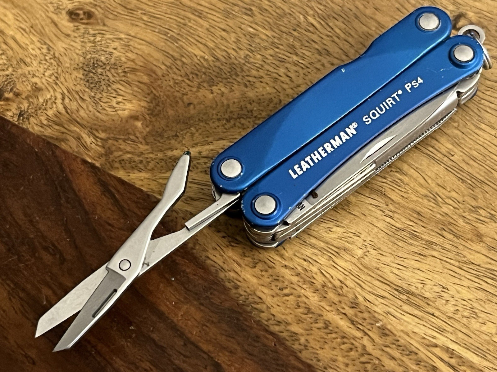 RETIRED Leatherman Squirt PS4 MultiTool Black DISCONTINUED SUPER NICE!