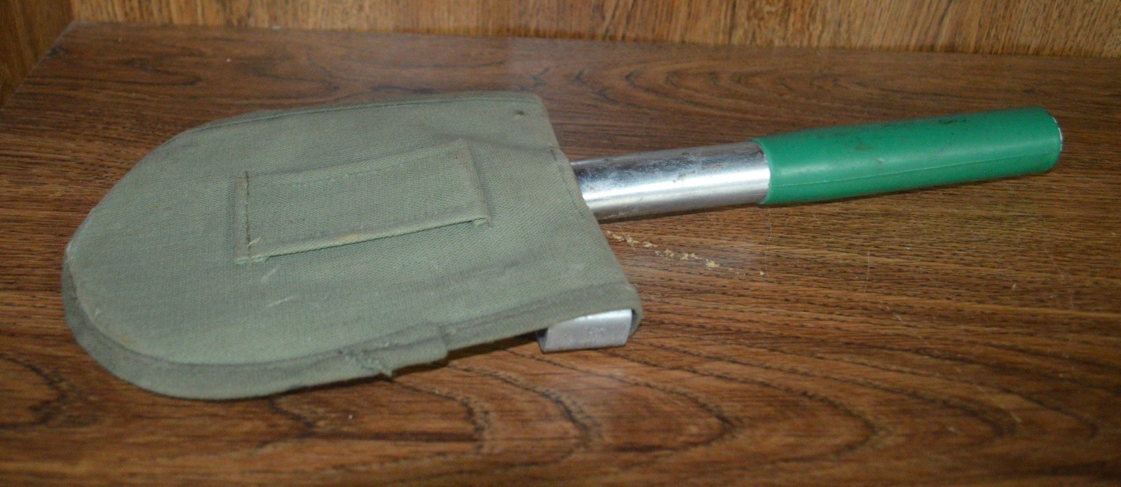 Vintage Multi-Use Camping Shovel Nail Puller Hatchet Saw Bottle Opener Hammer Wr