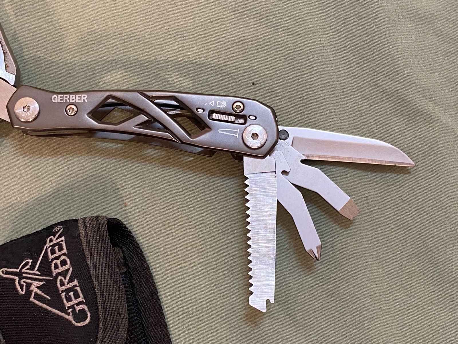 GERBER Suspension Multi-Tool Gray WITH Sheath — Great Condition