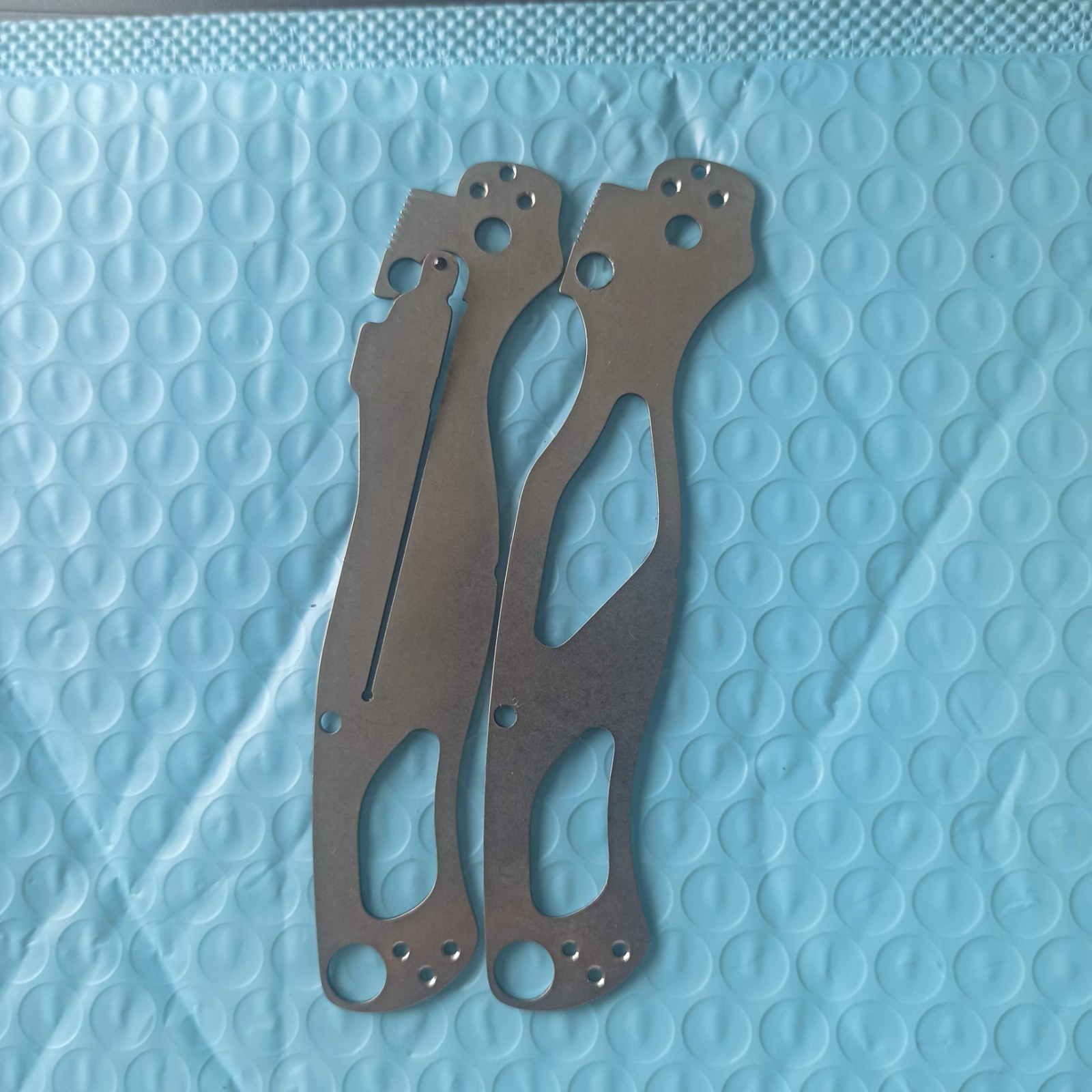 New Silver Weight Reduction Liners Spacer For Spyderco C81 Paramilitary2