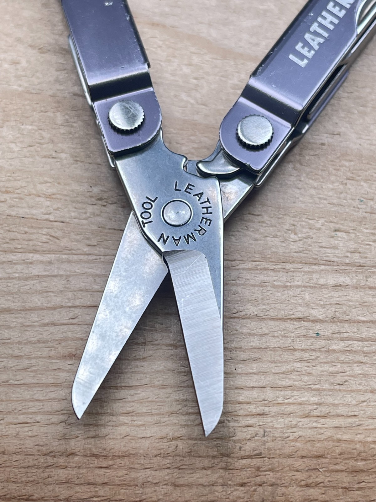 Leatherman Micra Gray Anodized Aluminum Multi-tool Knife 01/17