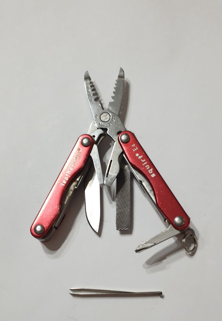 🔥 Leatherman Squirt E4 Stainless Multitool Red Rare Retired Condition