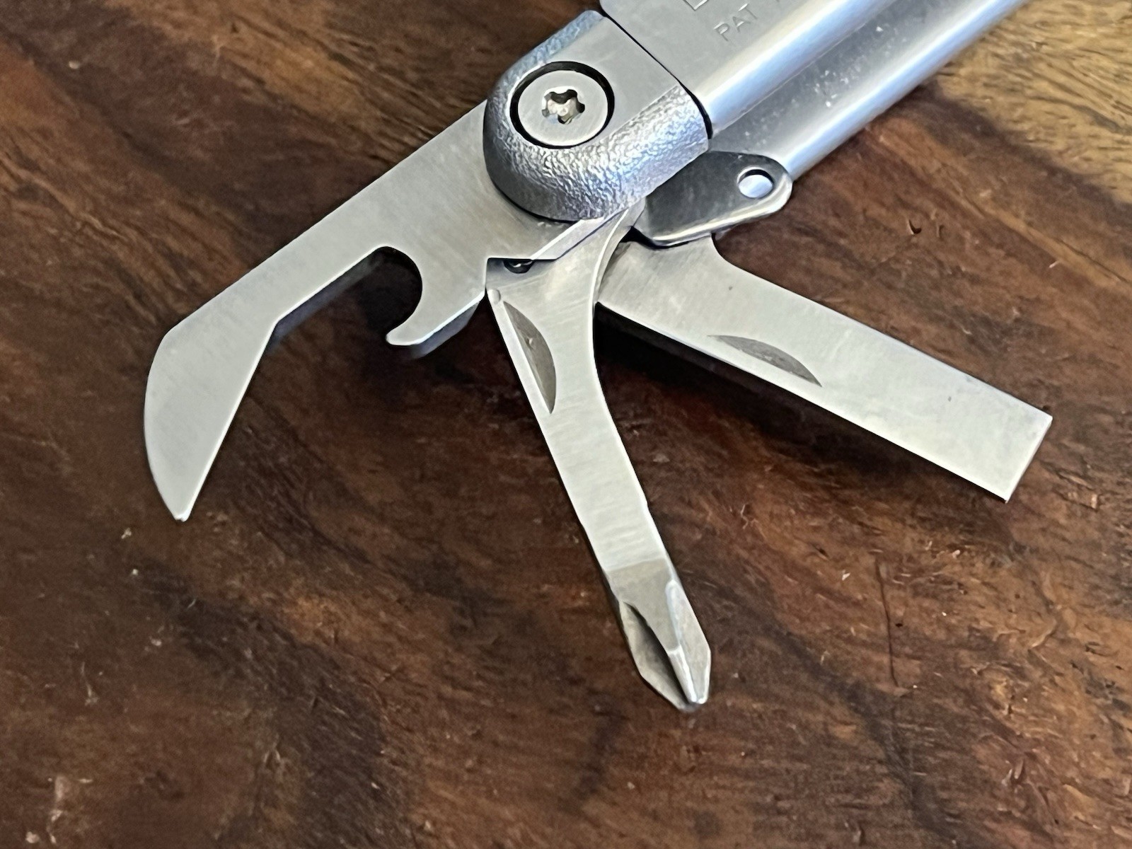 Retired 2000 Original Leatherman Wave w/New Sheath SUPER NICE!! TSA Confiscated