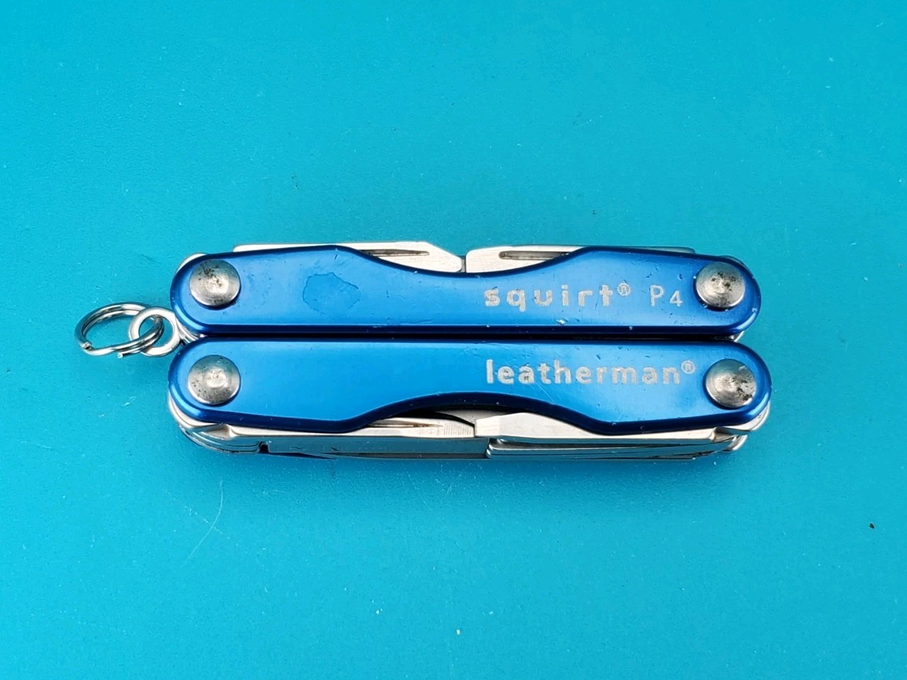 Leatherman Squirt P4 Multi-Tool, Key Ring, Retired, BLUE!