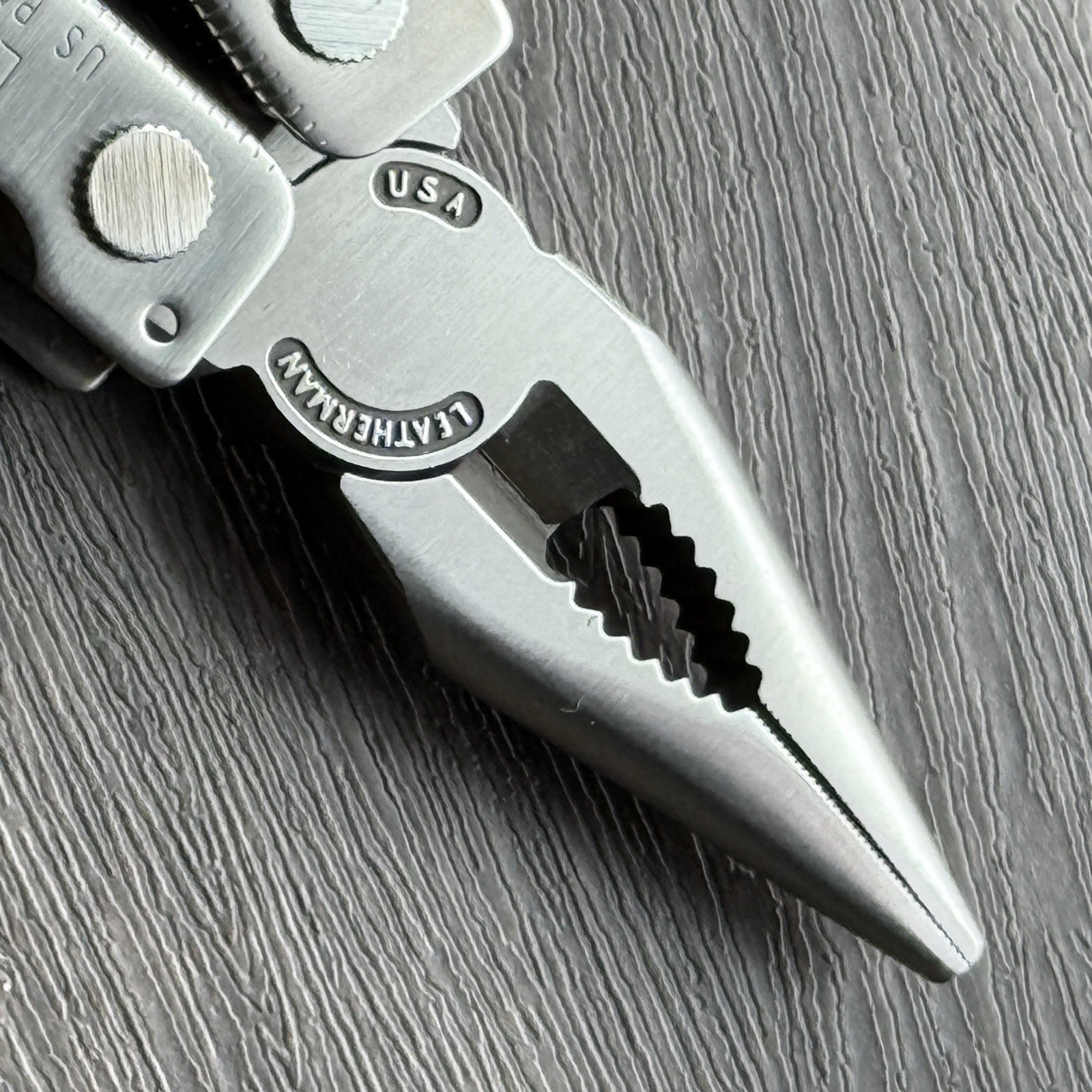 Leatherman MINI TOOL multitool. Variant w/US PAT 4744272 on Both Sides. Engraved