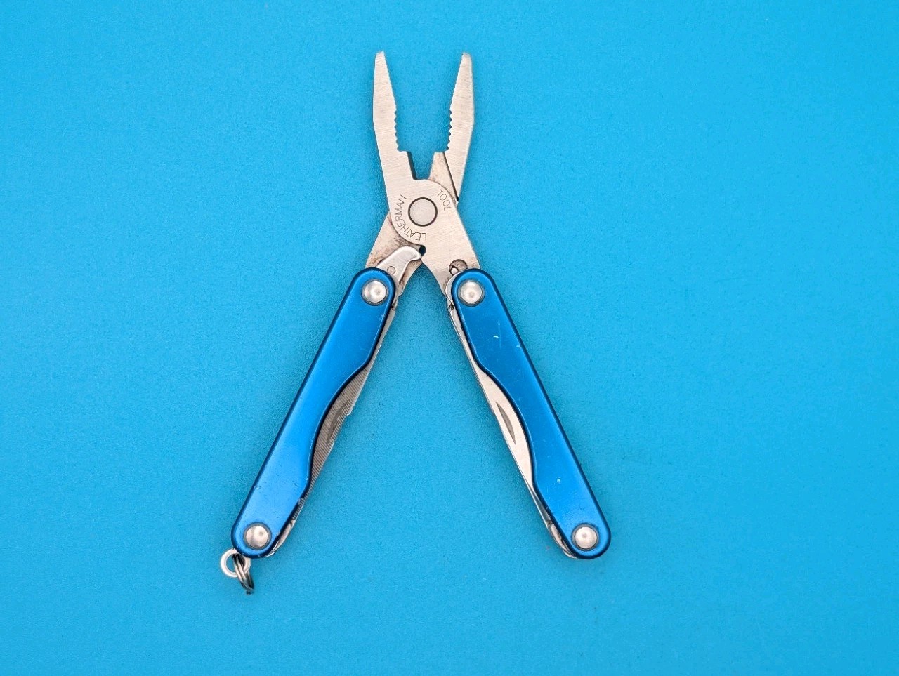Leatherman Squirt P4 Multi-Tool, Key Ring, Retired, BLUE!