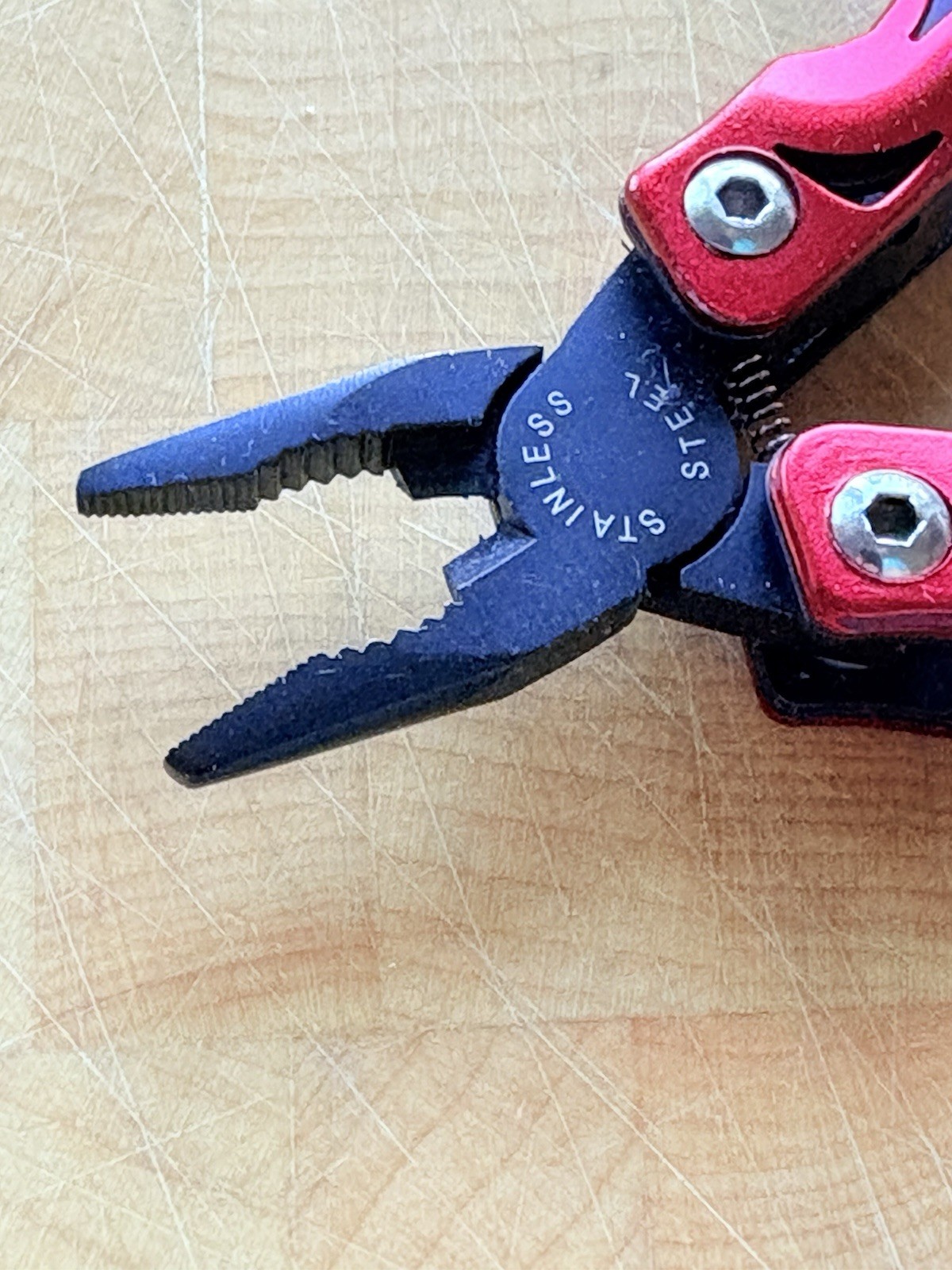 SNAP-ON Multi Tool Black Stainless Steel Red Handle Easy Grip 9-in-1 NICE !!