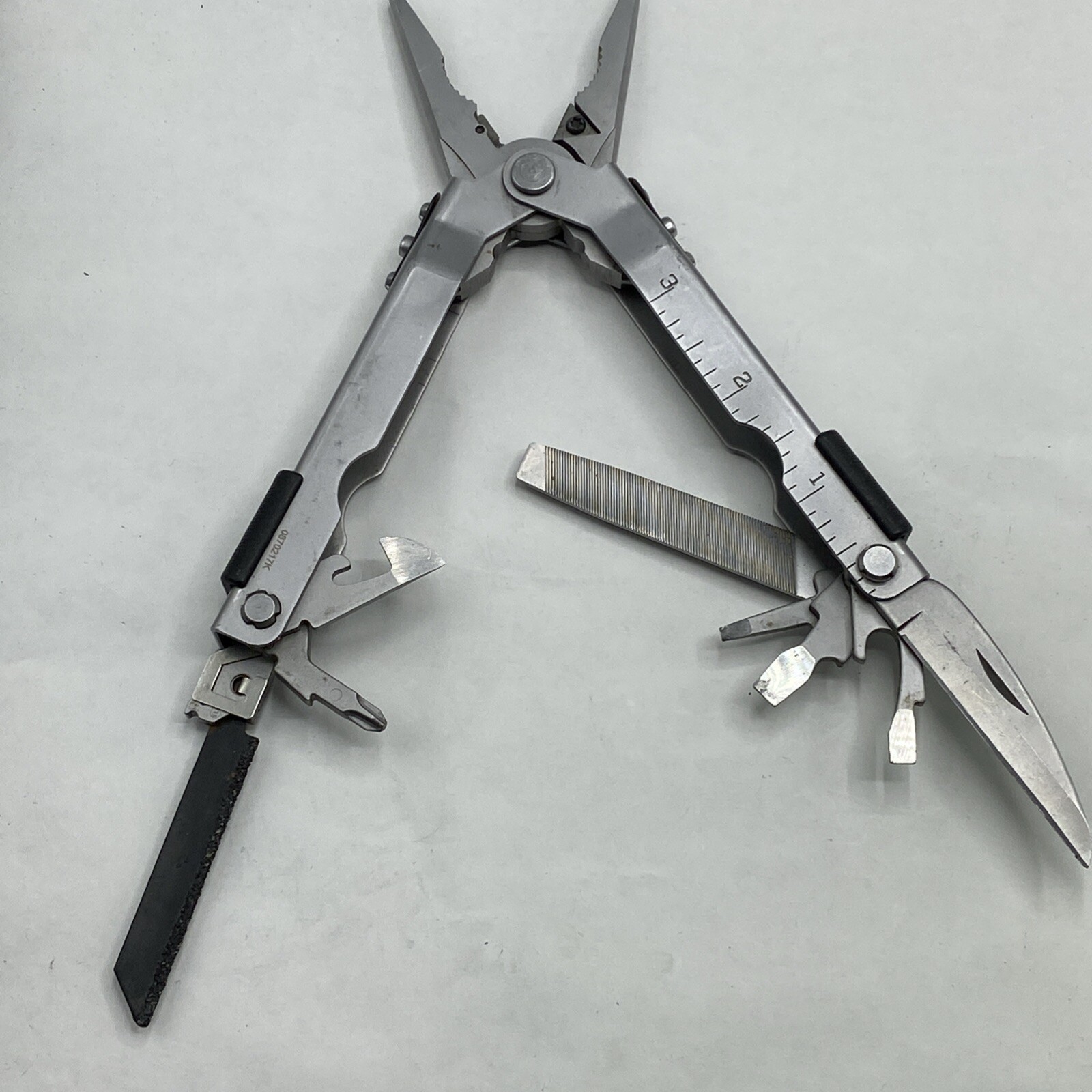 Gerber MP600 Woodsman with Carbide Cutters Multi tool – Silver