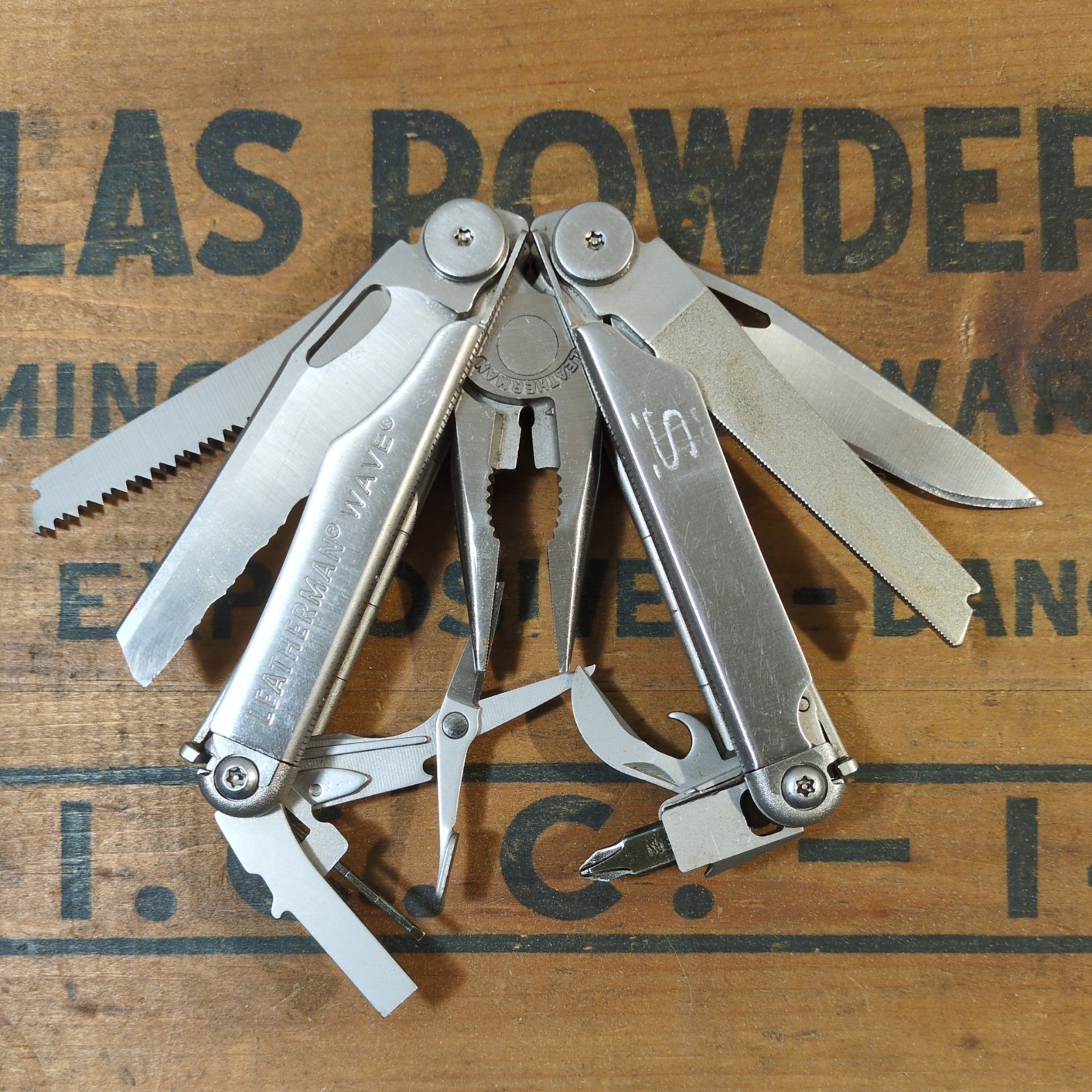 Leatherman USA Wave 2nd Generation Multi-Tool