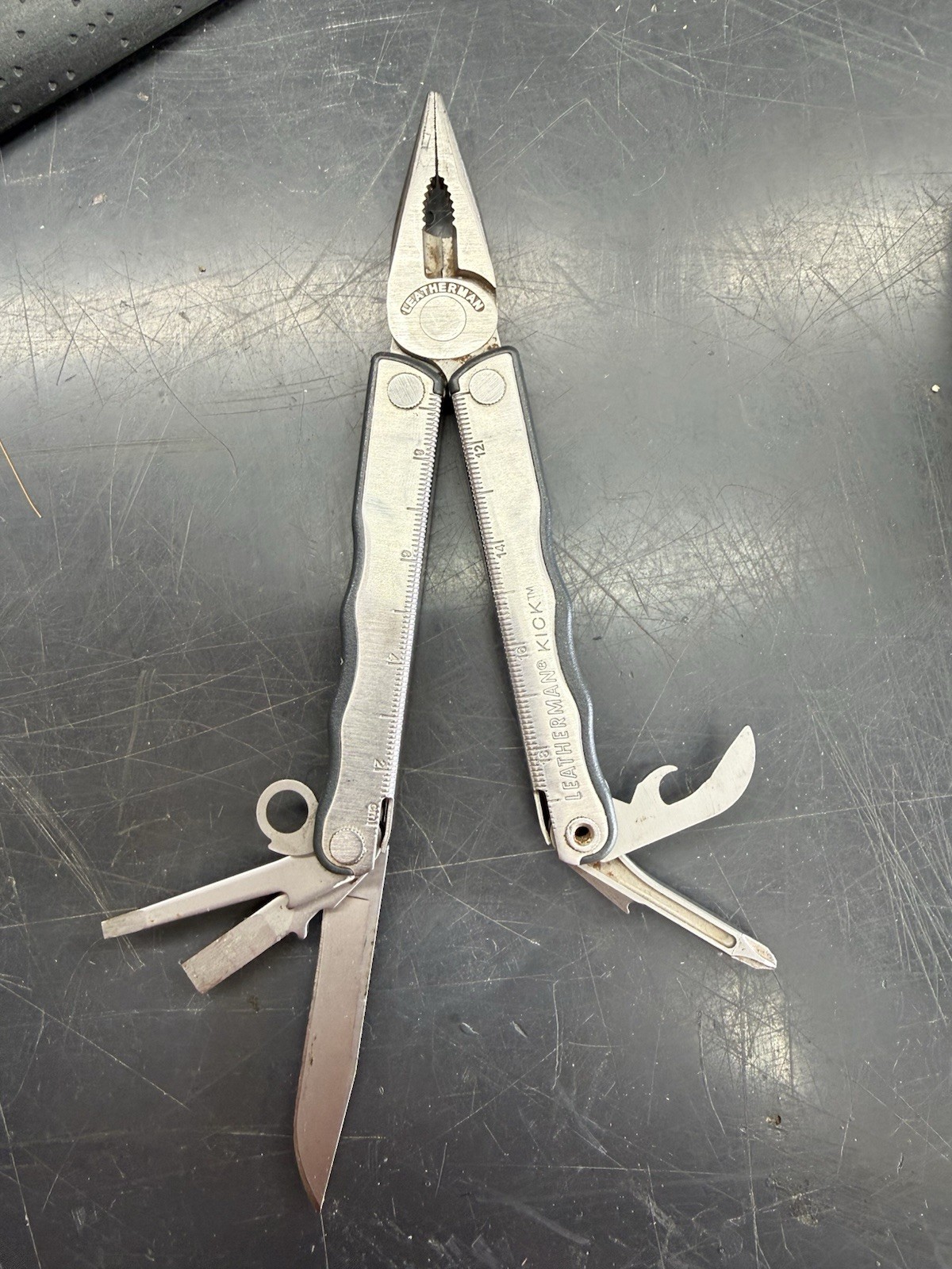 Leatherman Kick Multi-Tool