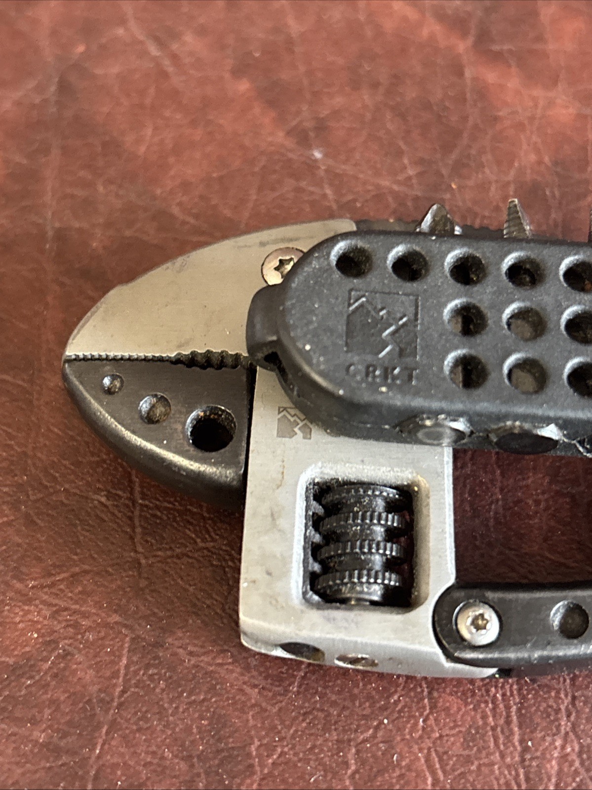 CRKT Knife/Multi-Tool Guppie Gray/Black w/8 Tools & LED Flashlight & Belt Clip