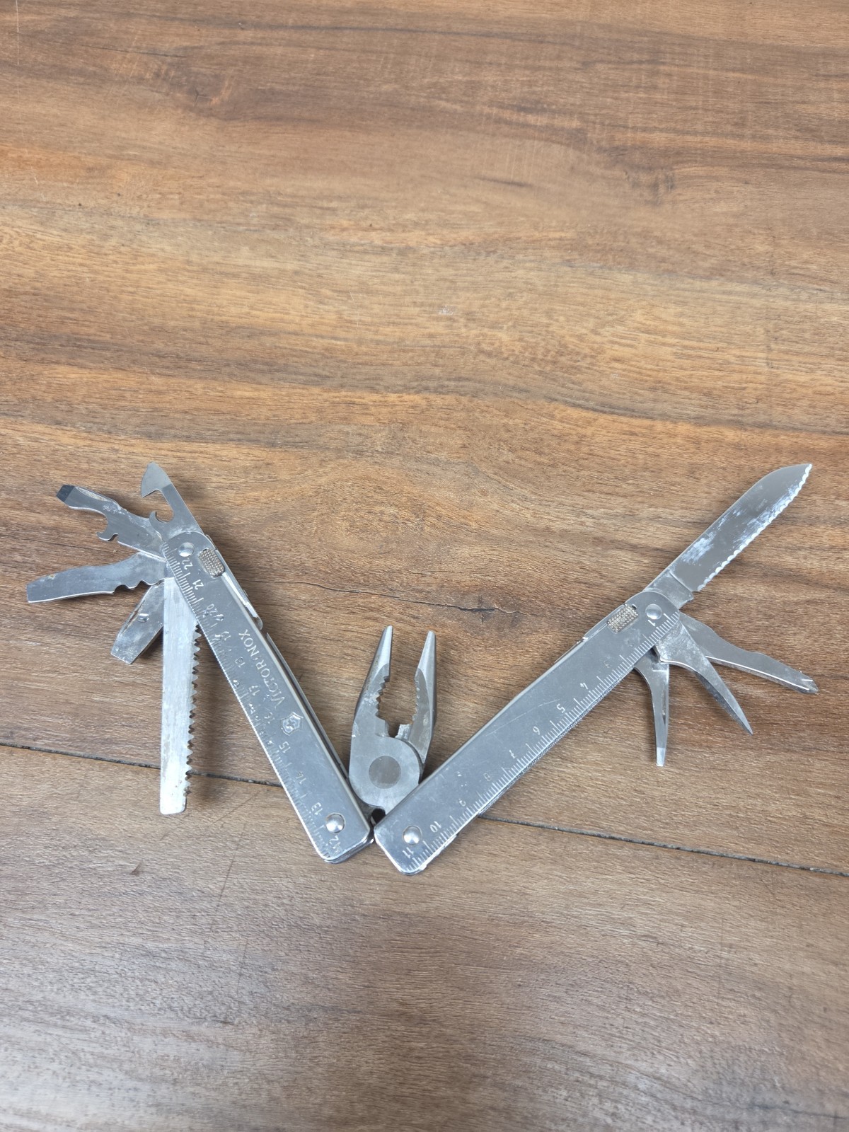 Victorinox (Swiss Army) Swiss Tool Multi Tool – Pliers *no Sheath