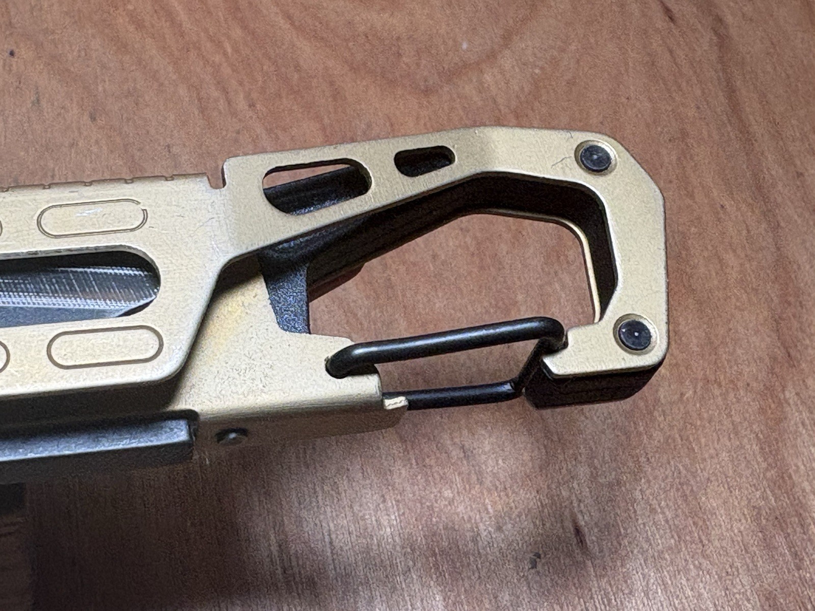Gerber STAKE OUT Camp Tool 2.5″ Bronze Plain Blade Carabiner 11 Tools EXCELLENT!