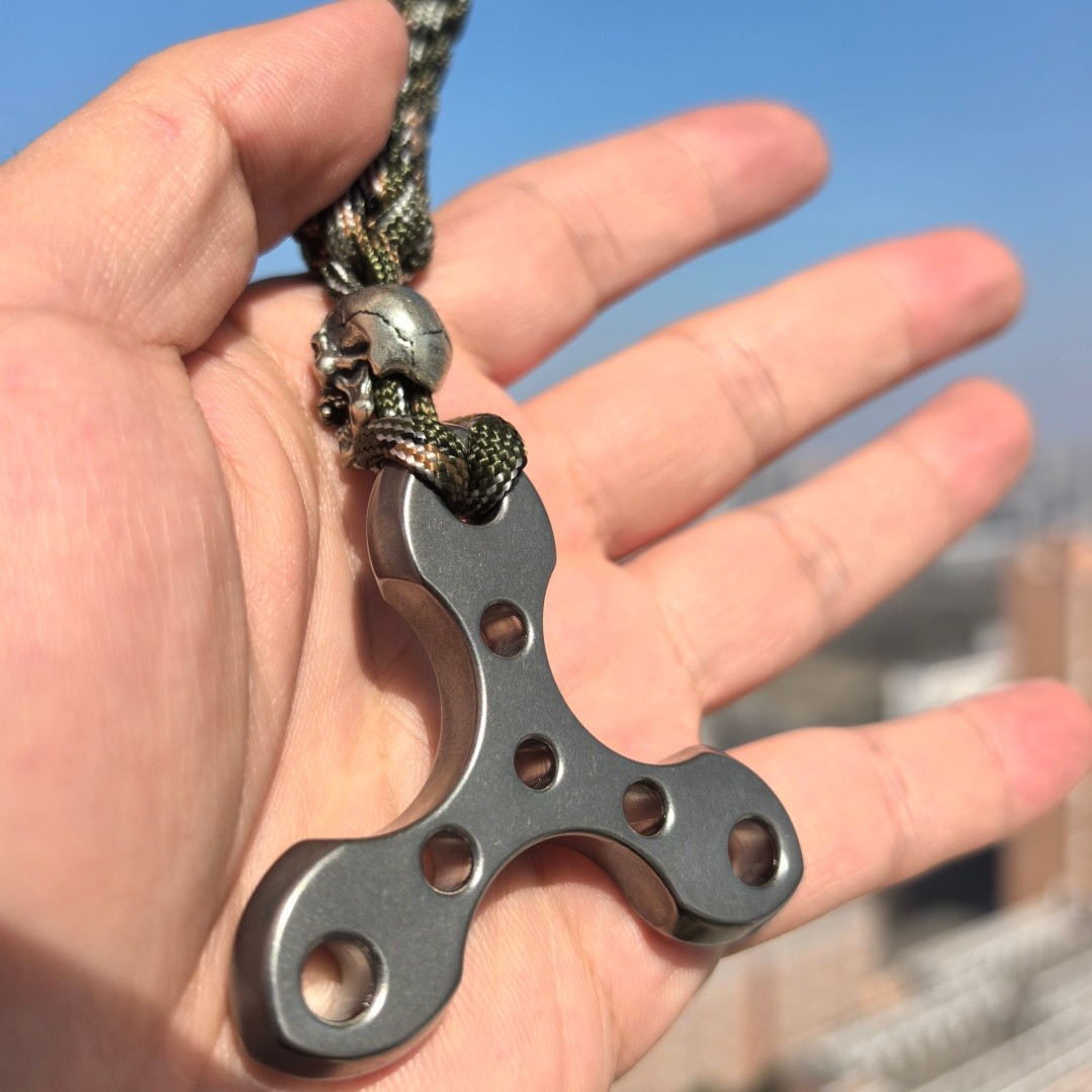 TC4 Titanium alloy Triangle Cross Pendant “Thickened 8mm” – EDC Tool