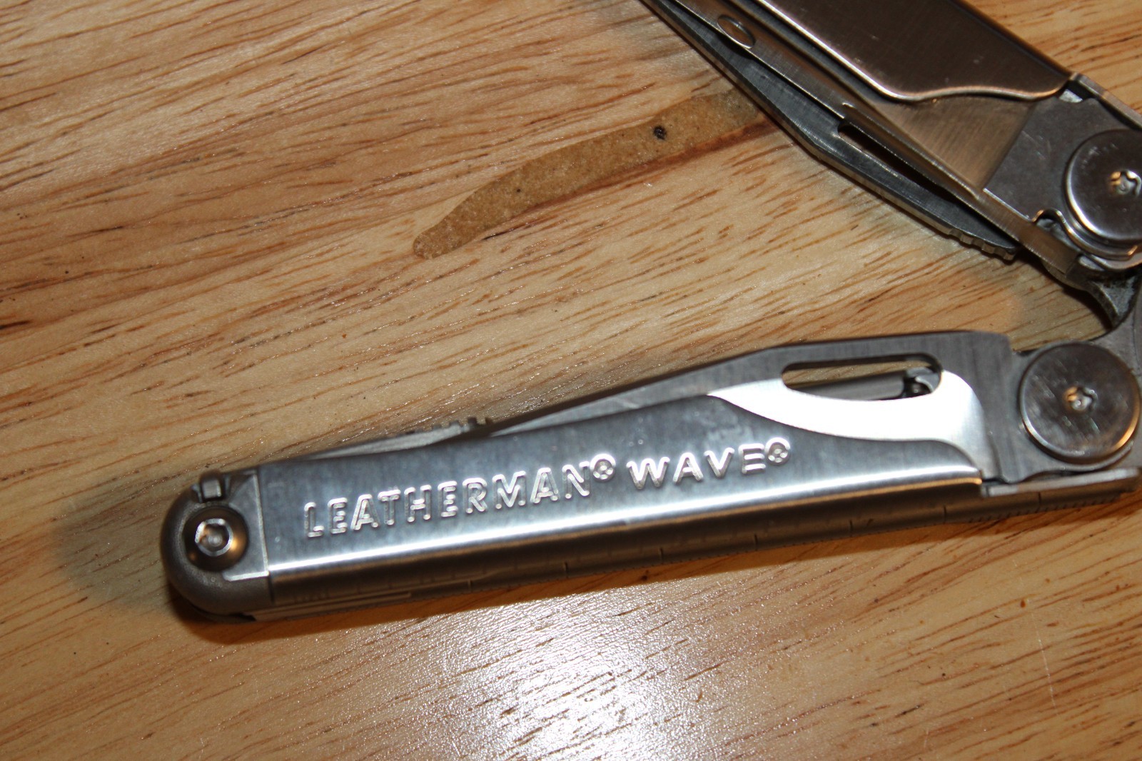 Leatherman Wave Multi-Tool 18-in-1 Stainless Steel w/ Sheath