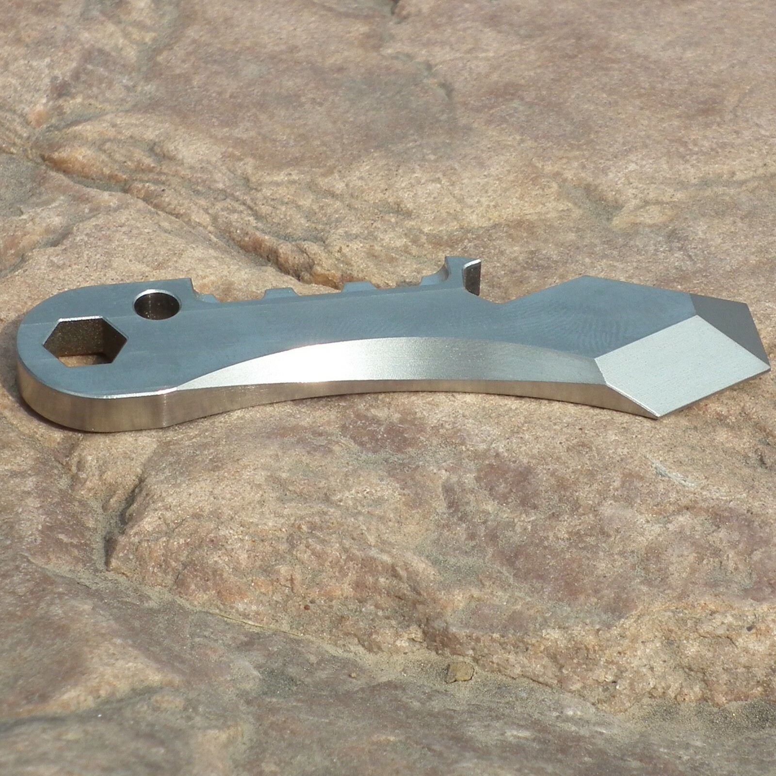 Pry bar EDC opener key chain necclace pendant muliti tools lever