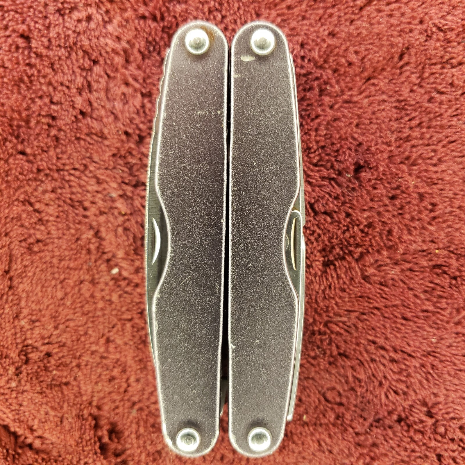 Leatherman Juice XE6 Multi-Tool Grey Retired Pliers Multi Tool read