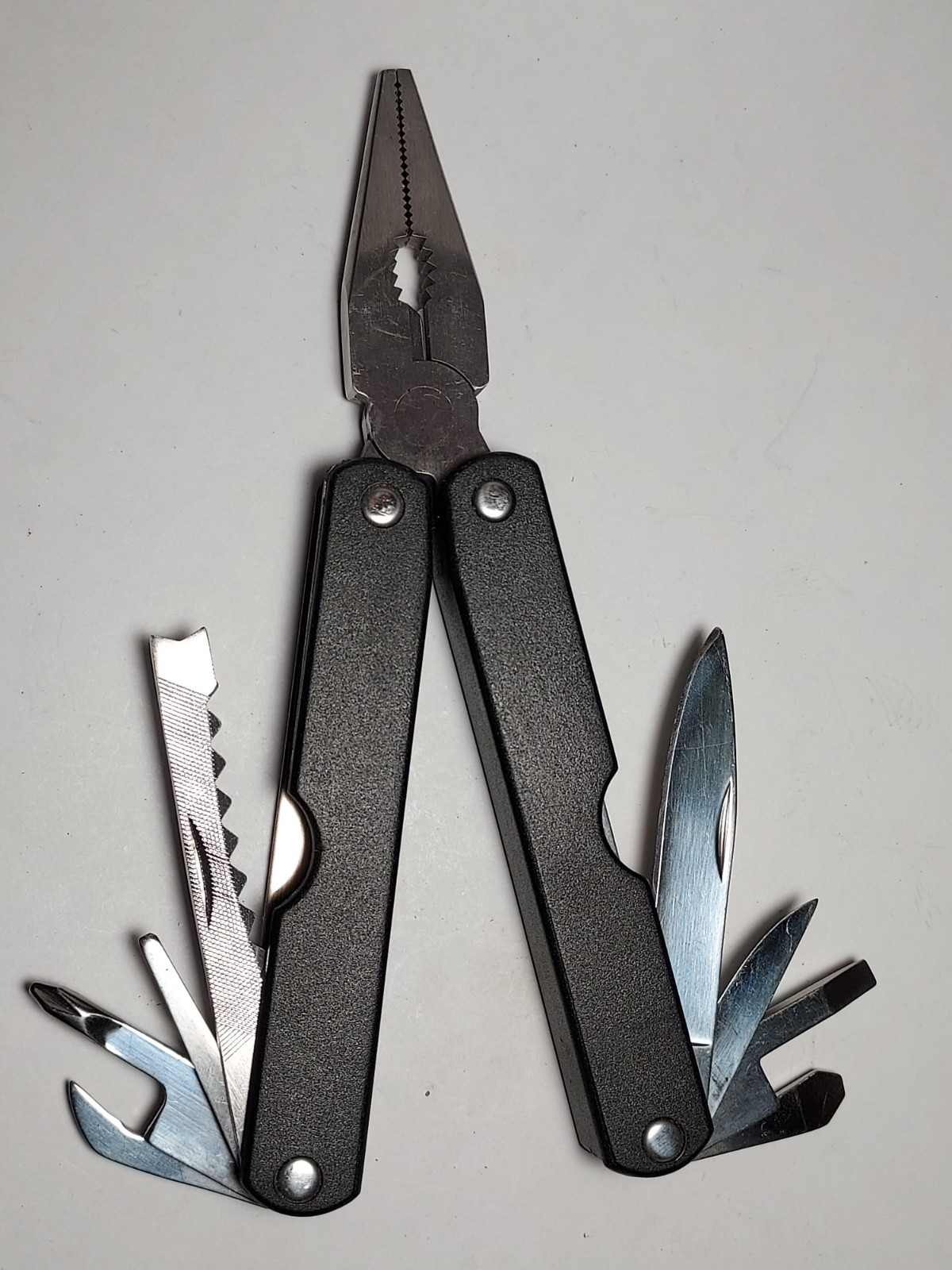 Barlow Multi Tool advertising 3M + Nylon Pouch – Pliers, Blade