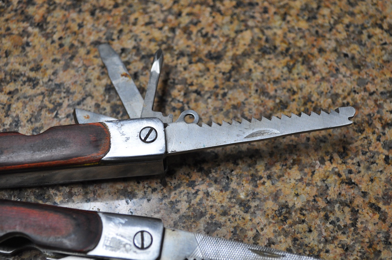 Sheffield 12-In-1 Multi Tool w/ Hardwood Handle Pliers Knife Blades Screwdrivers