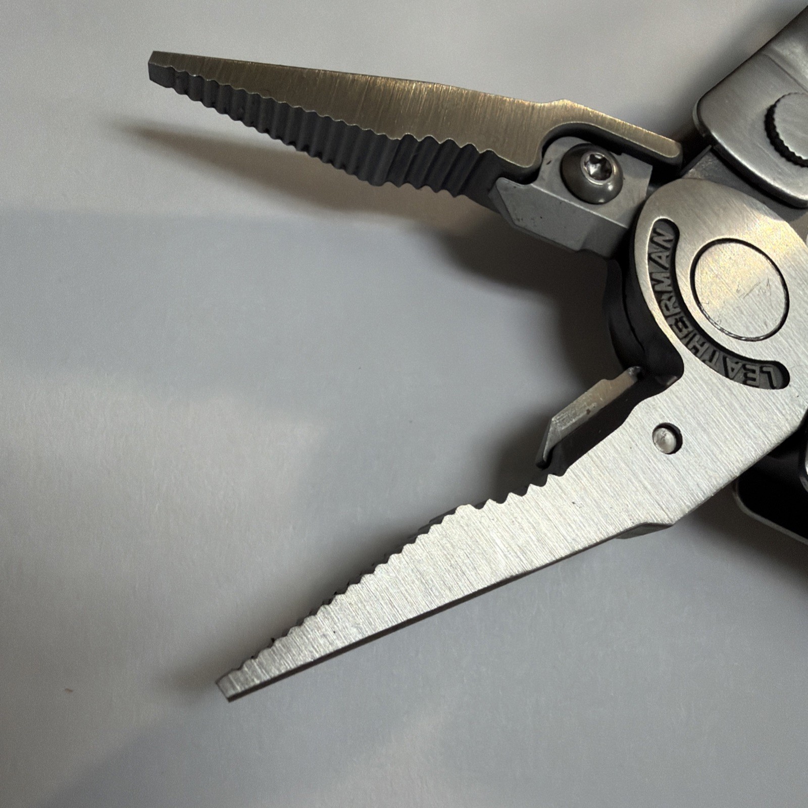 Leatherman Rebar Multi-Tool Plier stainless steel – Good Condition