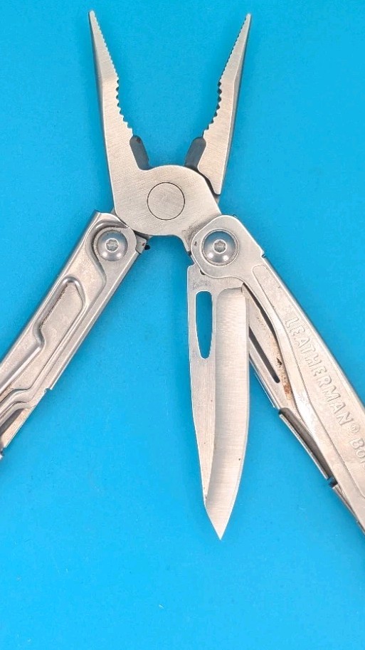 Leatherman Bolster 13 Tool Stainless Steel Multi-Tool! With Sheath!