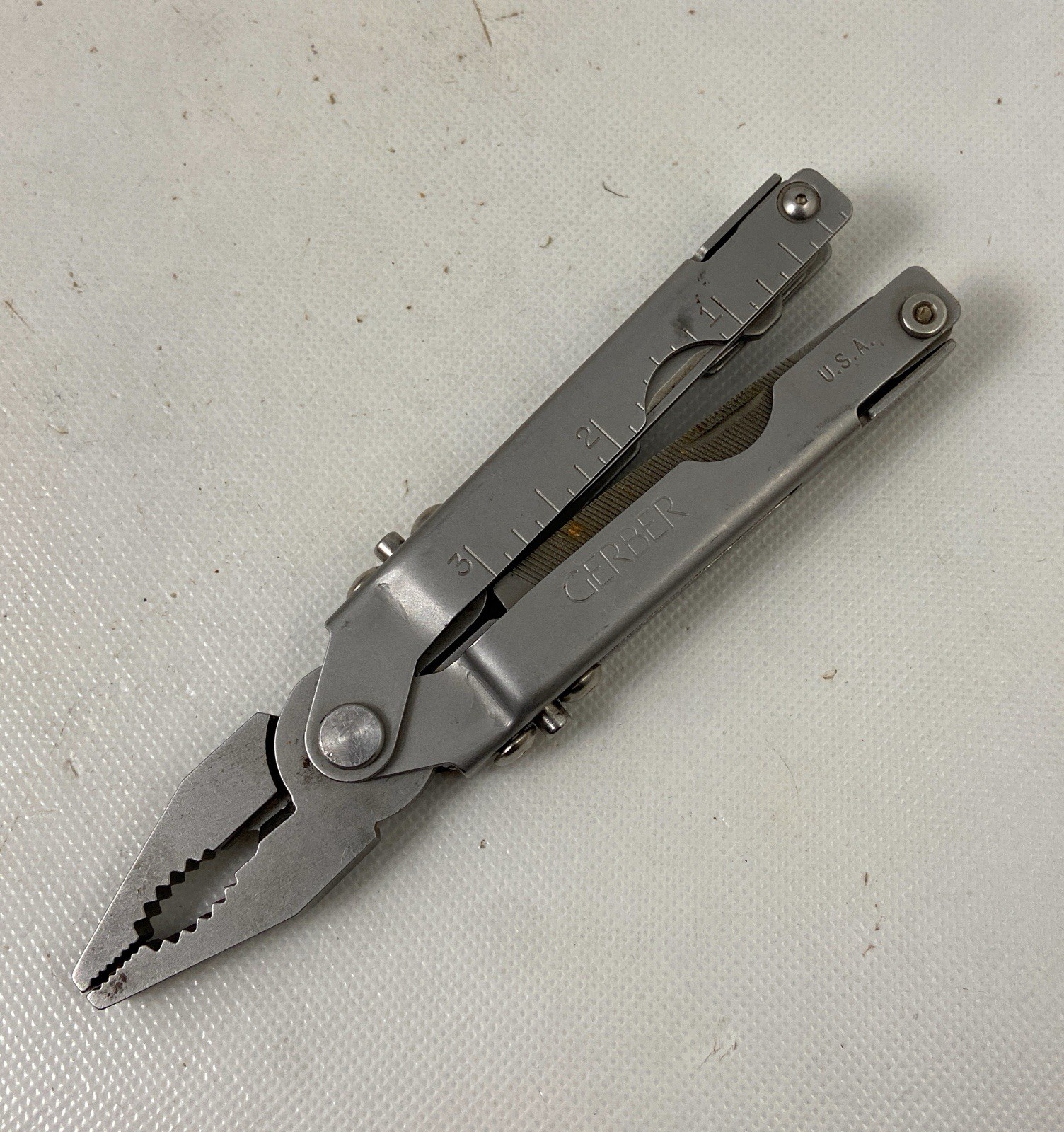 🌟Gerber USA MP400 Blunt Nose Multi-Tool, Pliers, Knife, **BROKEN CAN OPENER**