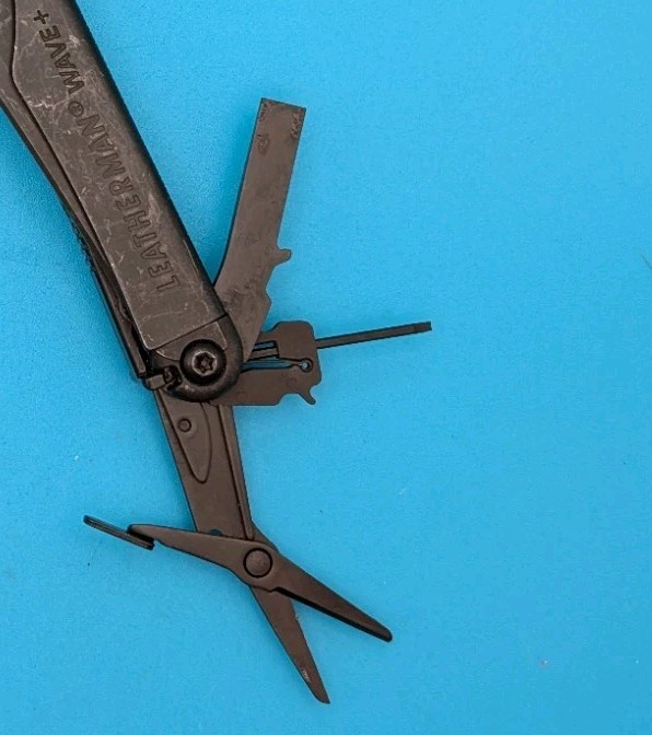 Leatherman Wave Plus + Multi-Tool! FAST SHIPPING! BLACK! WITH SHEATH! *MON PAPA*