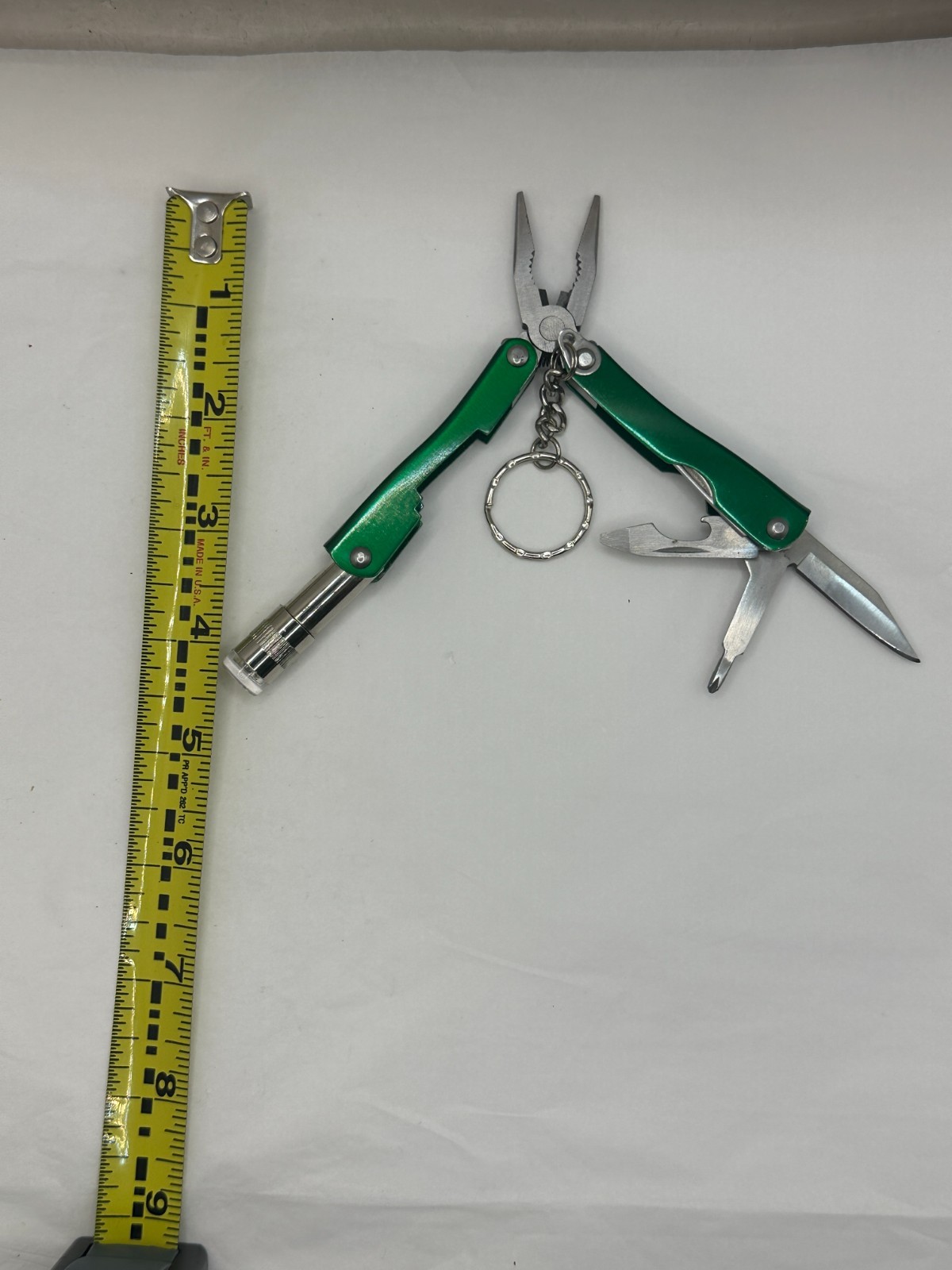 Cabelas Pocket Multi-Tool Flashlight Serrated Knife Can Opener Pliers 2 Drivers