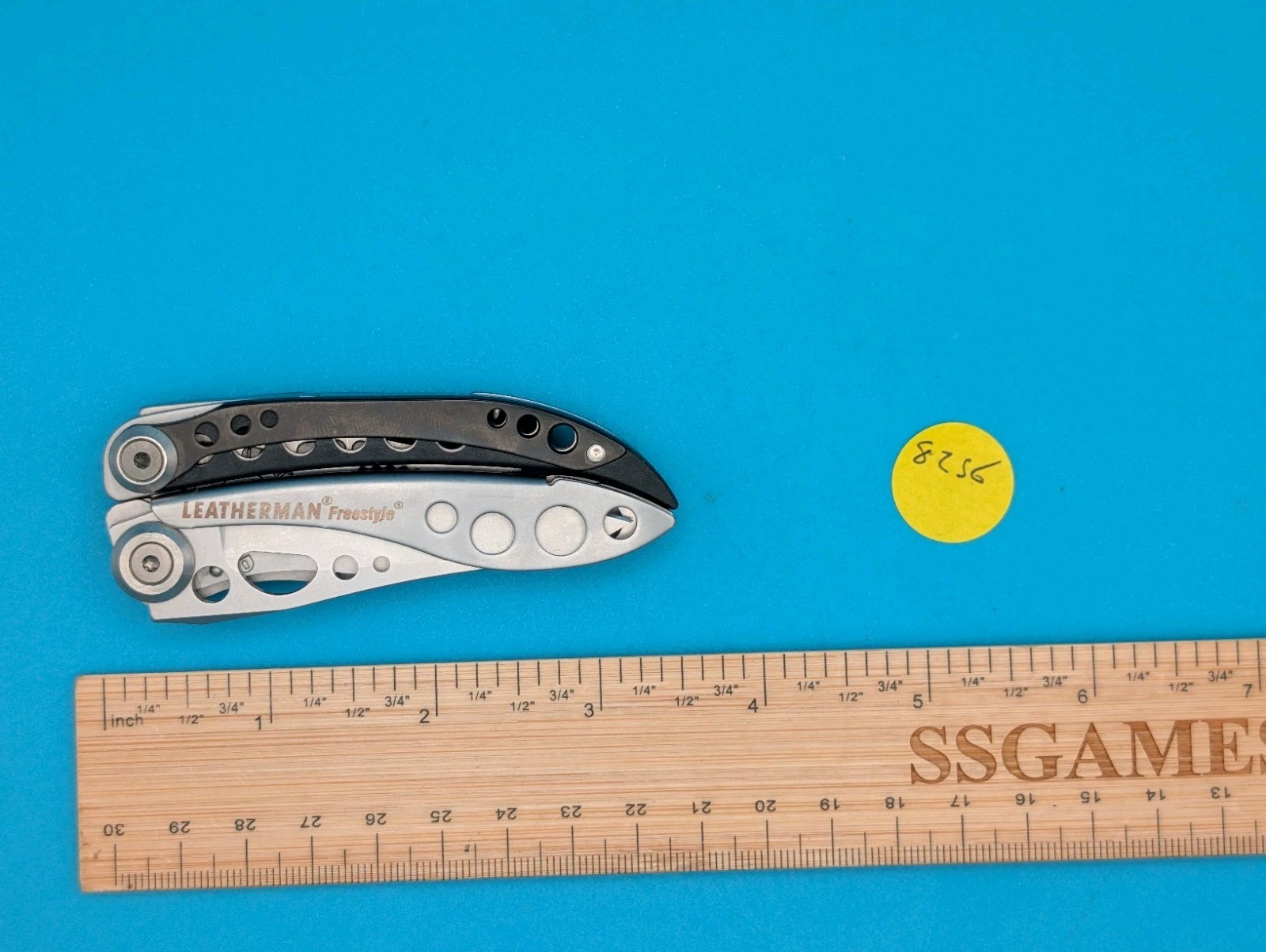 Leatherman Freestyle Multi-Tool – Discontinued – FAST SHIPPING!