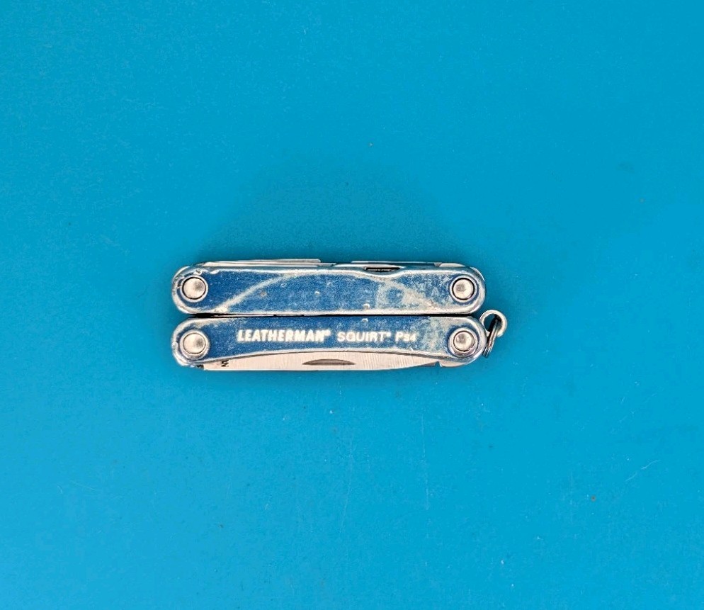 Leatherman SQUIRT PS4 Multi-Tool With Pliers Scissors Knife BLUE!