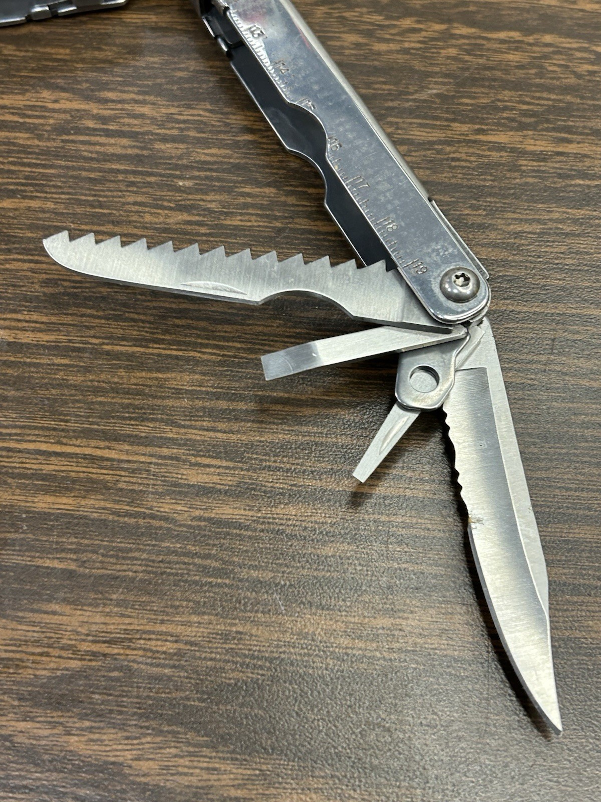 Bear MGC Cutlery Multi tool & Flashlight PK155MTF