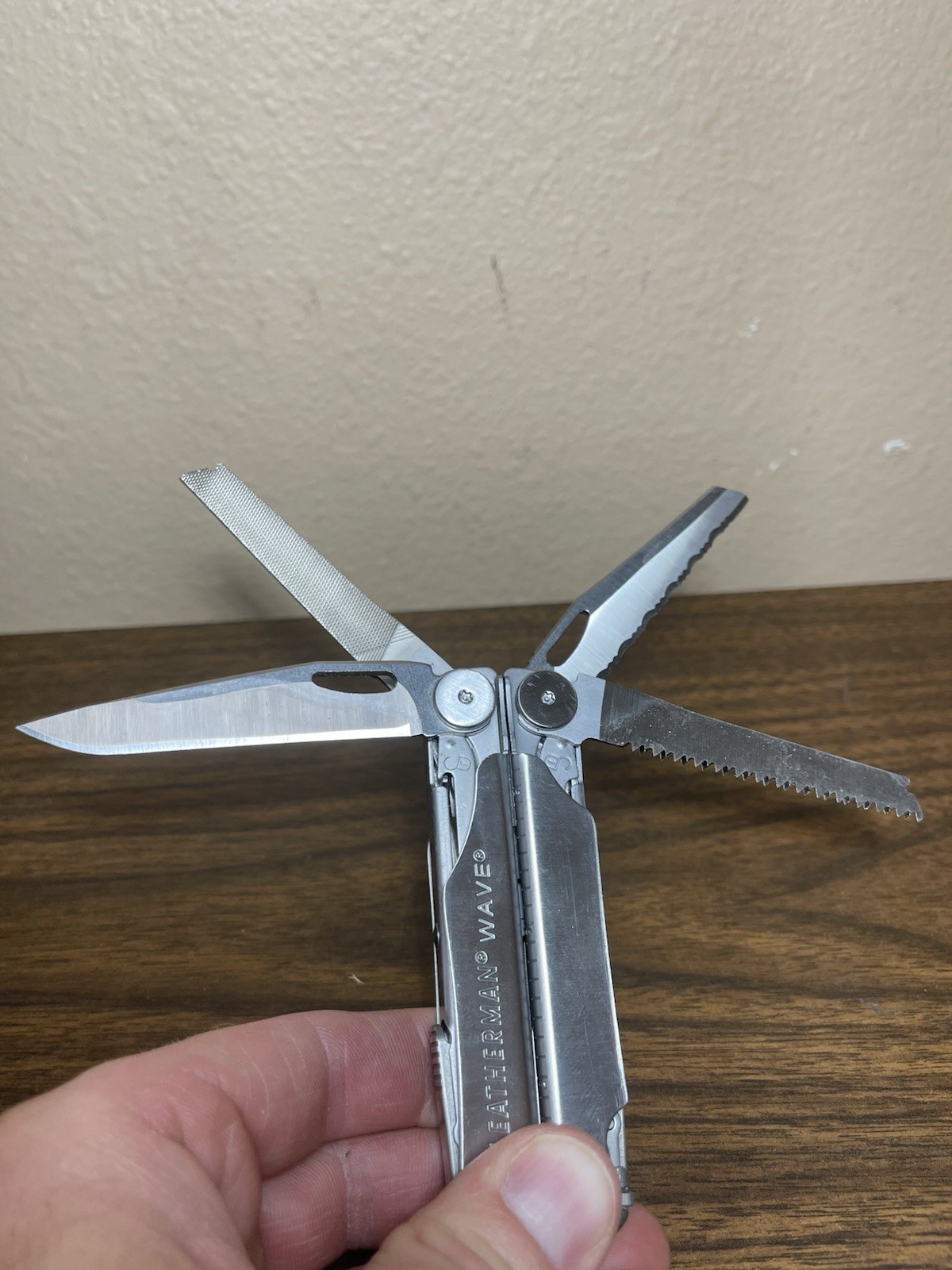 Leatherman Wave Multi-Tool Pliers Pocket Knife w/ Sheath – Great Condition –