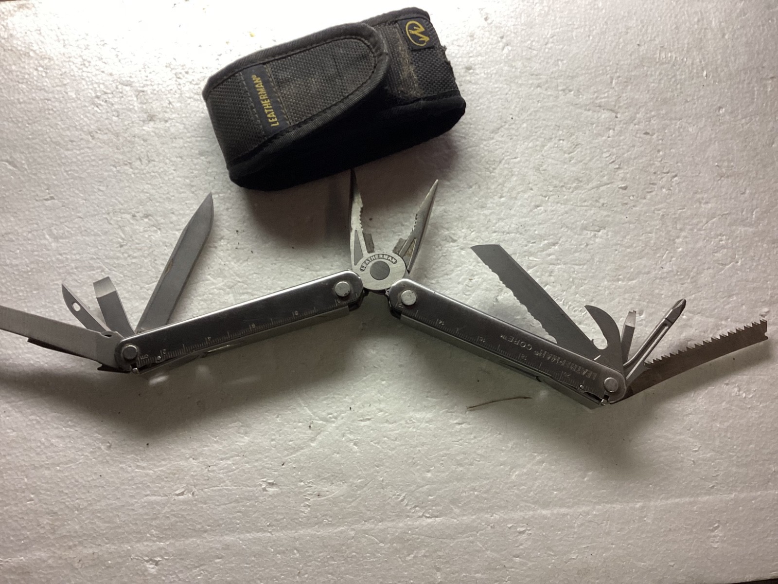 VINTAGE LEATHERMAN CORE MULTITOOL with nylon case.