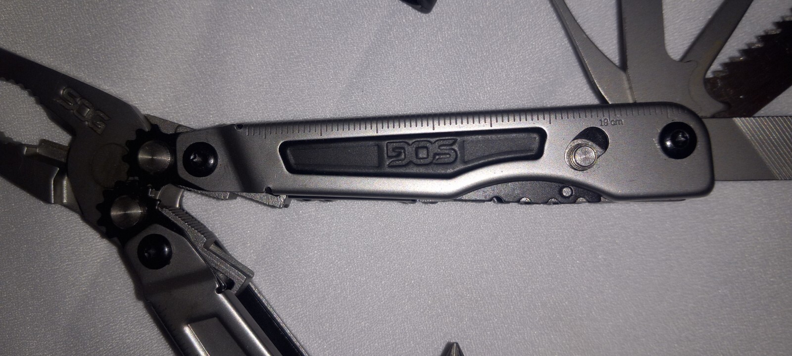 SOG Multi-Tool PowerGrab w/ Deluxe Hex Bit Kit RETIRED