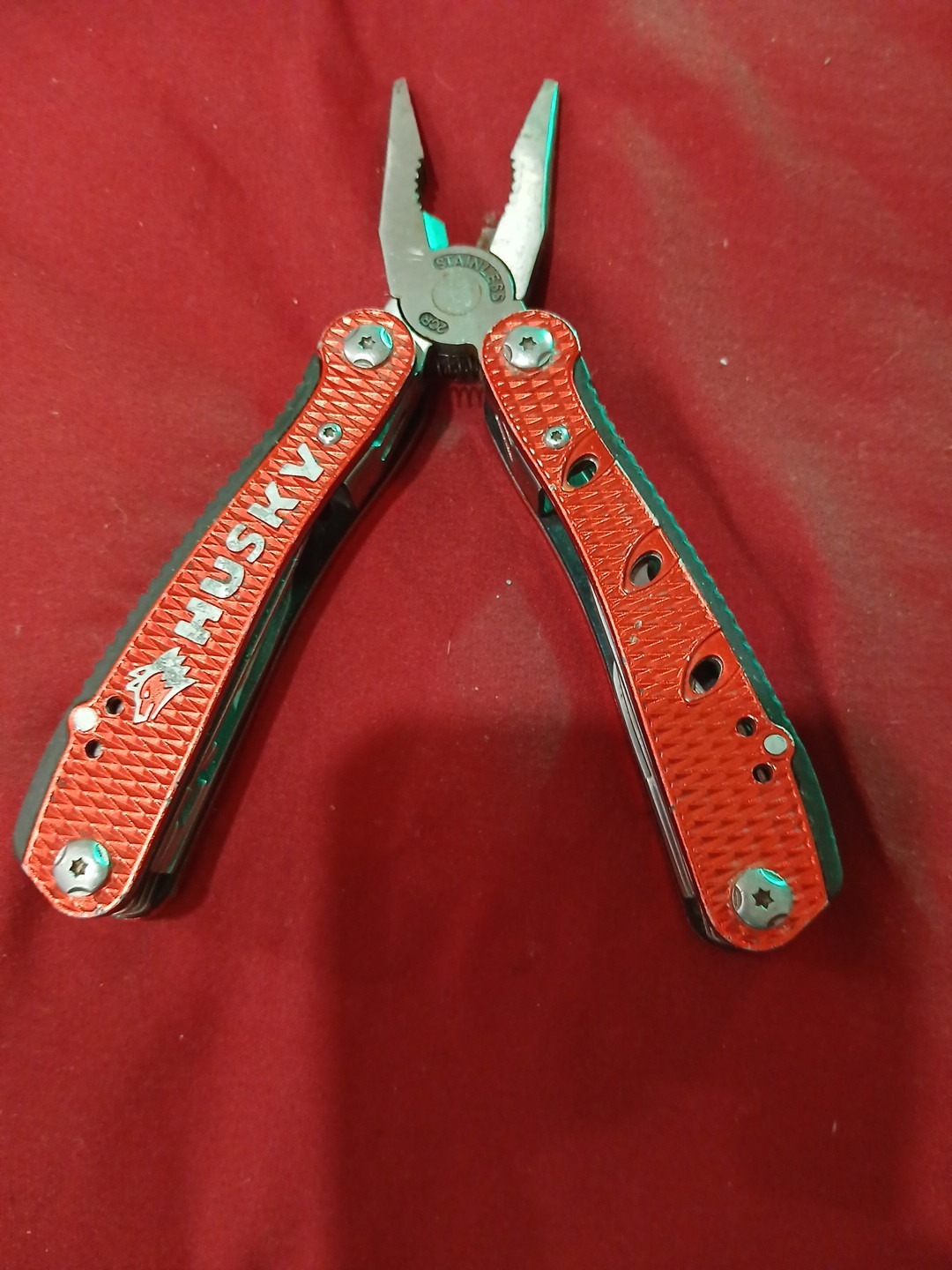 Multi Tool Husky Folding Pliers Stainless Steel, Knife, Screwdrivers