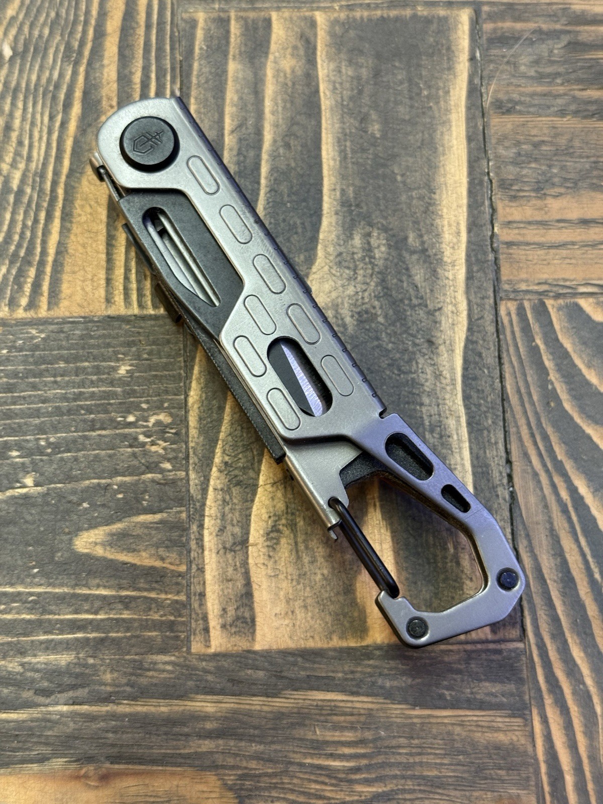 Gerber StakeOut Graphite Multi-Tool 10 Function 9 Tools Knife Carabiner Used