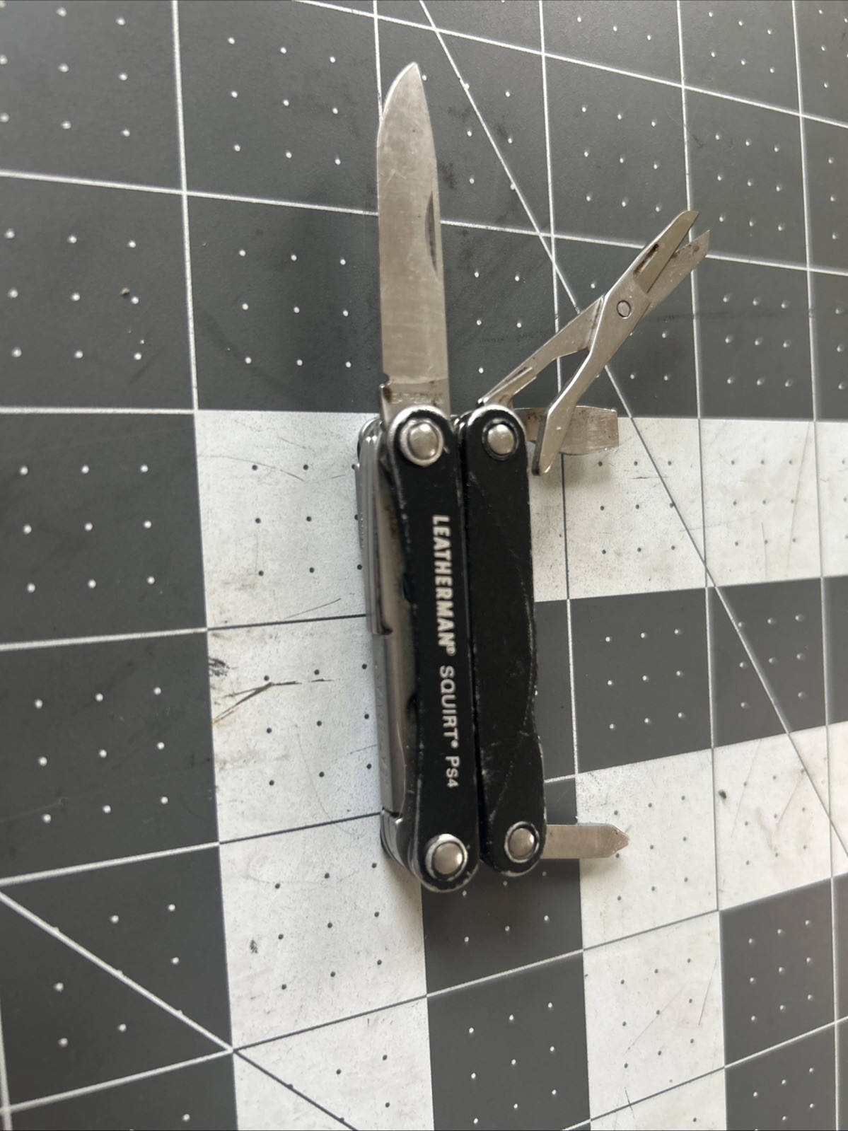 Leatherman Squirt Ps4 Black Broken Scissors Spring Broken File