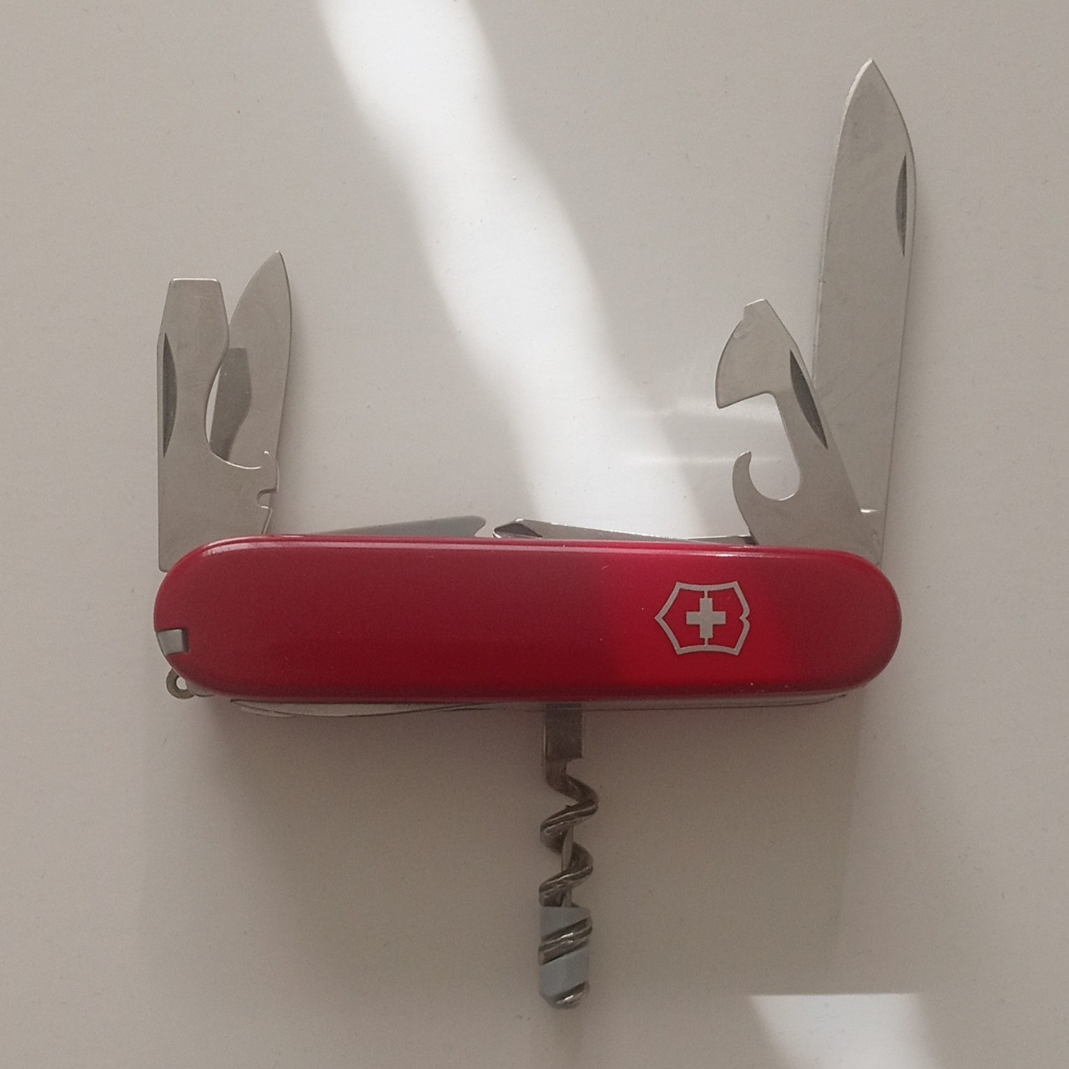 Victorinox Swiss Army Red Multi-Tool Knife Scissors Corkscrew Lanyard