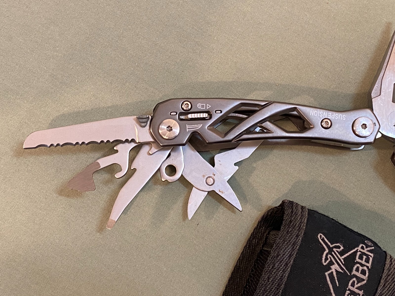 GERBER Suspension Multi-Tool Gray WITH Sheath — Great Condition