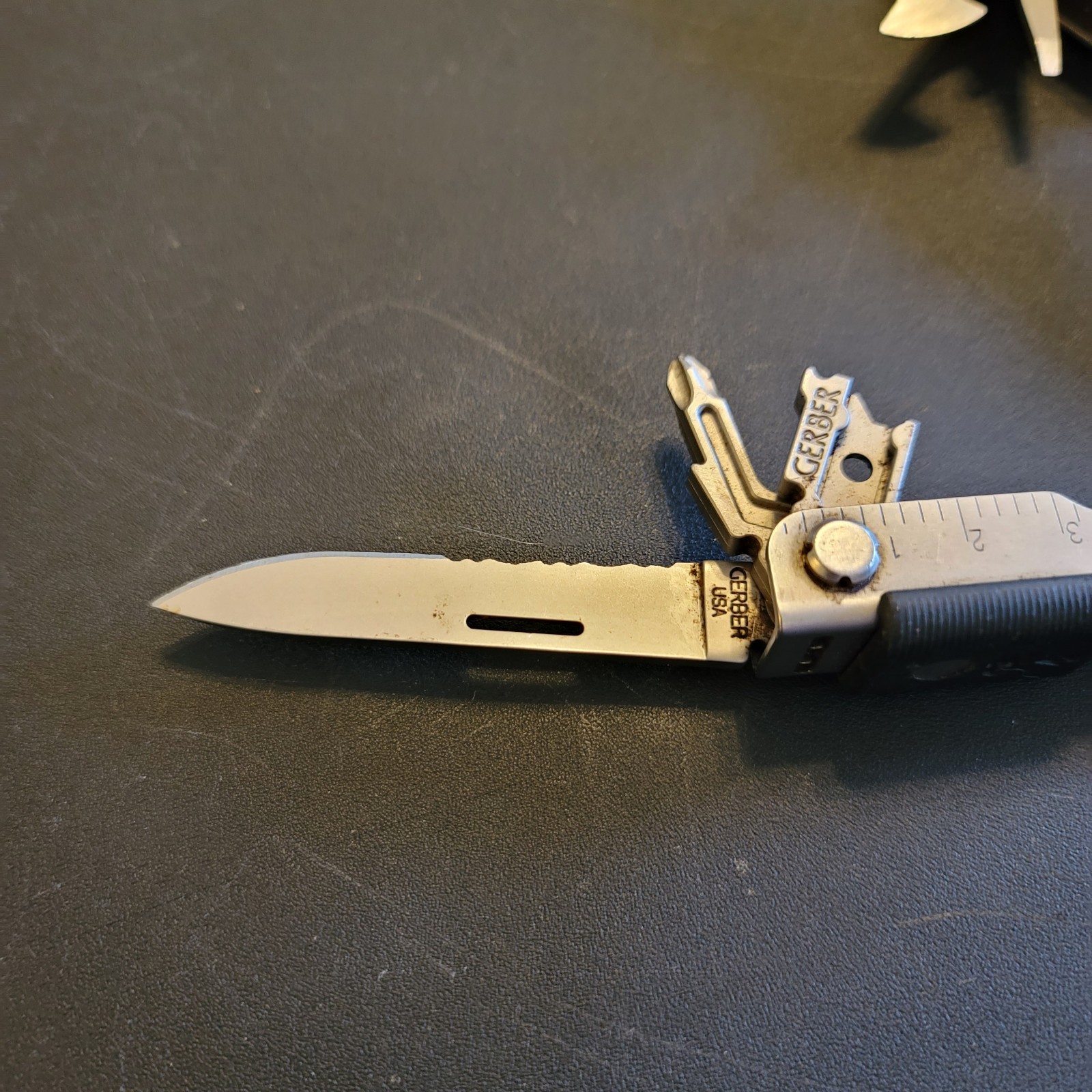 Gerber Multitool And Fixed Blade Lot