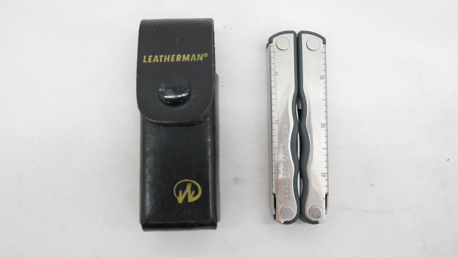 Leatherman Kick Multi-Tool, Retired, w/ Leather Sheath – Collectible TF